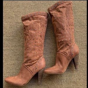 Guess Gwardor midium brown heel boots